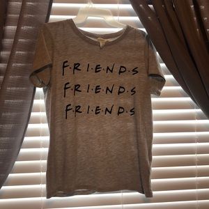 H&M Friends T shirt